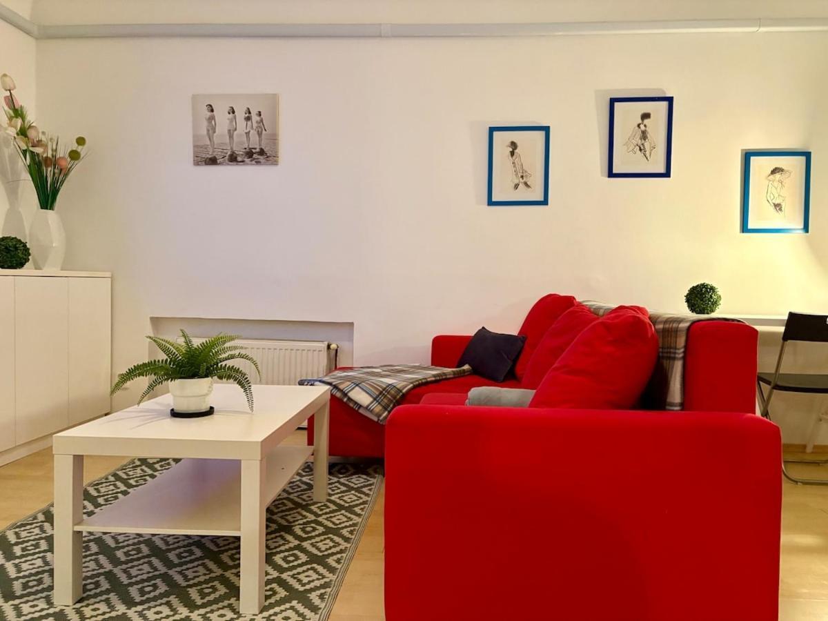 Apartment Urban Marvel Retro